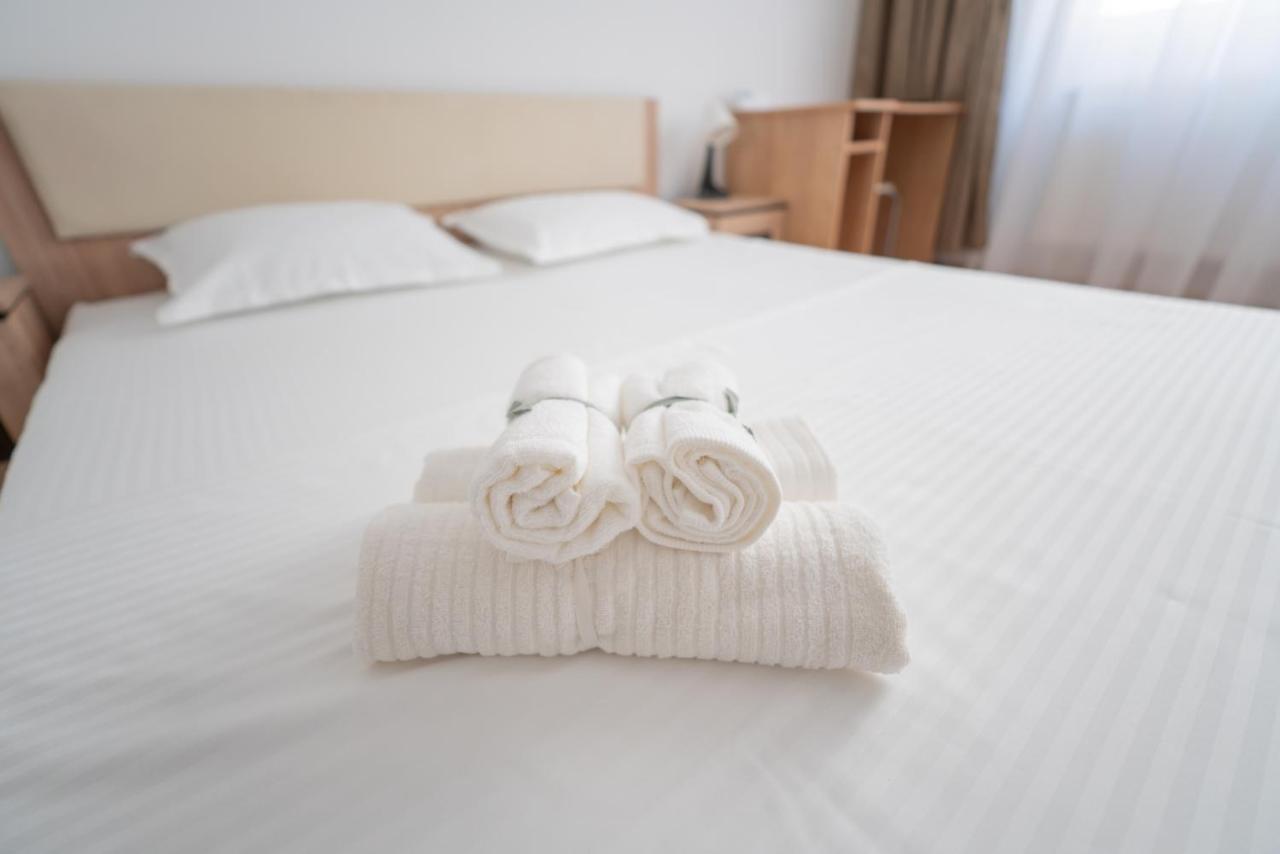 Hotel Studio Titan Бухарест Экстерьер фото